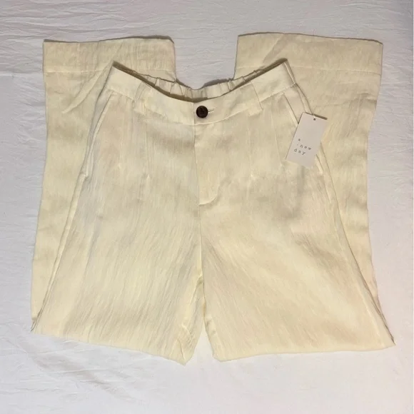 Women’s Cream High-Waisted Wide Leg Trousers - Picture 4 of 8